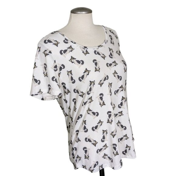 Womens All Over Fox Print Shirt Top Size Medium Ivory Grey Foxes Stretch - Picture 3 of 6